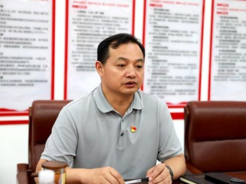 学校召开2025-2026学年度第一学期全体支部委员会议